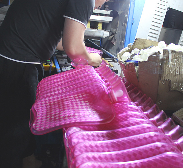 安徽項(xiàng)碩非織造布科技有限公司|無(wú)紡布|紡粘無(wú)紡布|pp無(wú)紡布|戶外用品|無(wú)紡布廠家